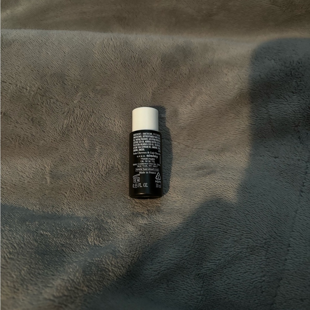 Sisley Black Makeup Foundation - Picture 2 of 2